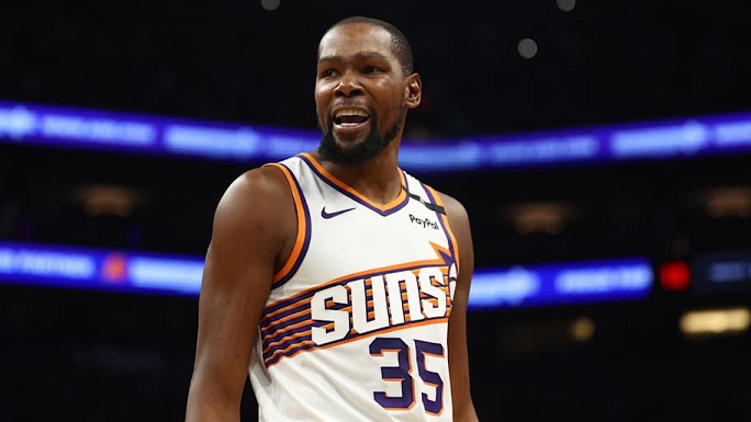 Kevin Durant, de 36 años, promedia 39,3 minutos de juego